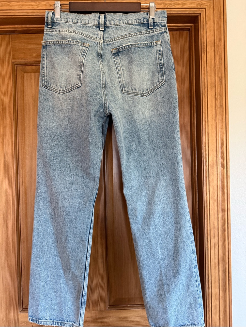 Reformation Straight Leg Jeans in Light Blue Wash NWT - Picture 3 of 9